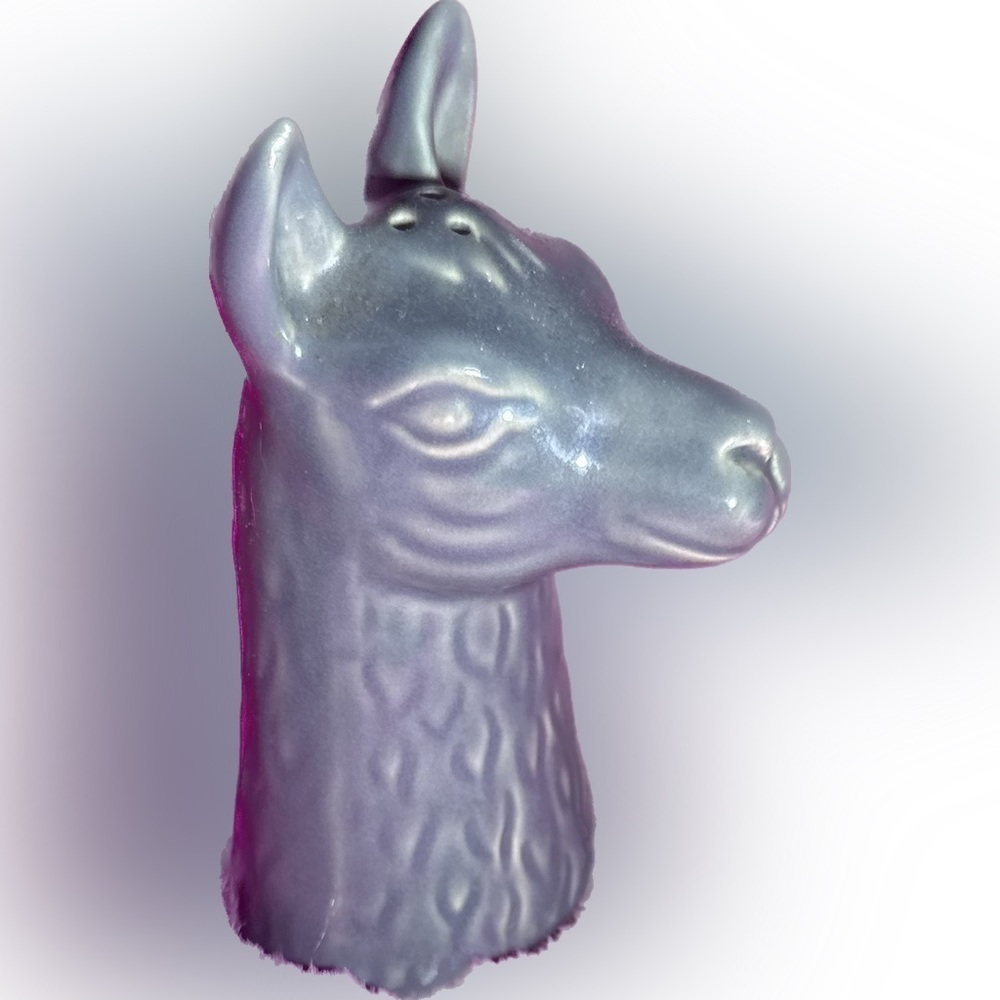 llama shaker grey ceramic​